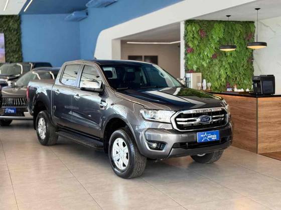 FORD RANGER 3.2 XLT 4X4 CD 20V DIESEL 4P AUTOMÁTICO FORD RANGER 3.2 XLT 4X4 CD 20V DIESEL 4P AUTOMÁTICO